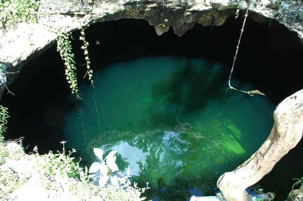 Een gat vlakbij de Cristal Cenote